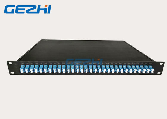 取付けられたBenchtop 48CH 1x1のオプティカル スイッチ装置を悩まして下さい